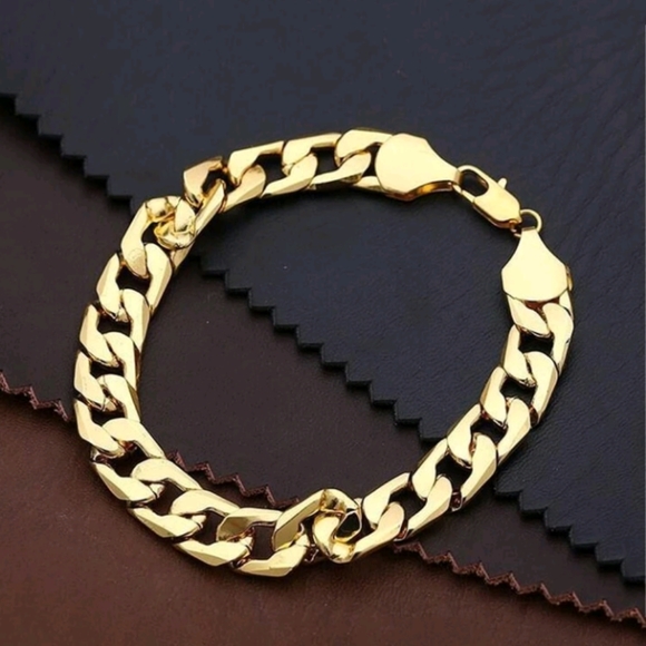 NEW MENS QUARTZ LARGE  FACED TRIPLE DIAL GOLD WATCH AND BRACELET SET - Picture 2 of 5